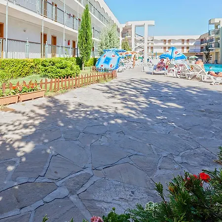 Amfora Hotell 3*