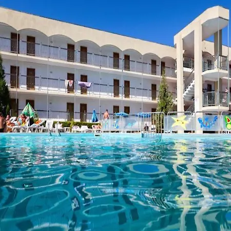 Amfora Hotell 3*