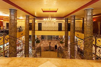 Amfora Hotel 3*