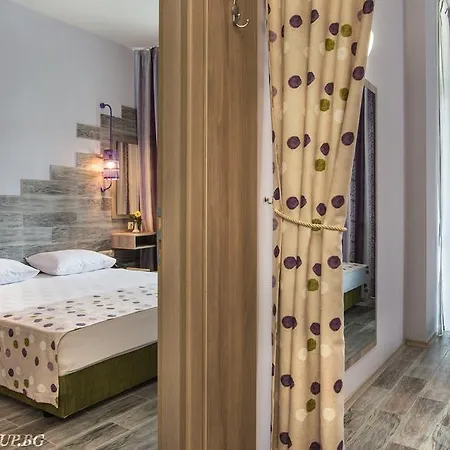 Отель Amfora 3*