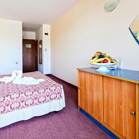 Hotel Amfora 3*